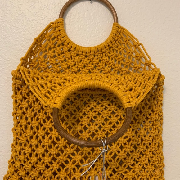 Gorgeous Hand Made Open Knit Tote bag. - Picture 8 of 12